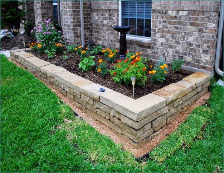 Stone Wall Border Landscape Edging
 Great Tips How To Build Stacked Stone Walls In The Garden