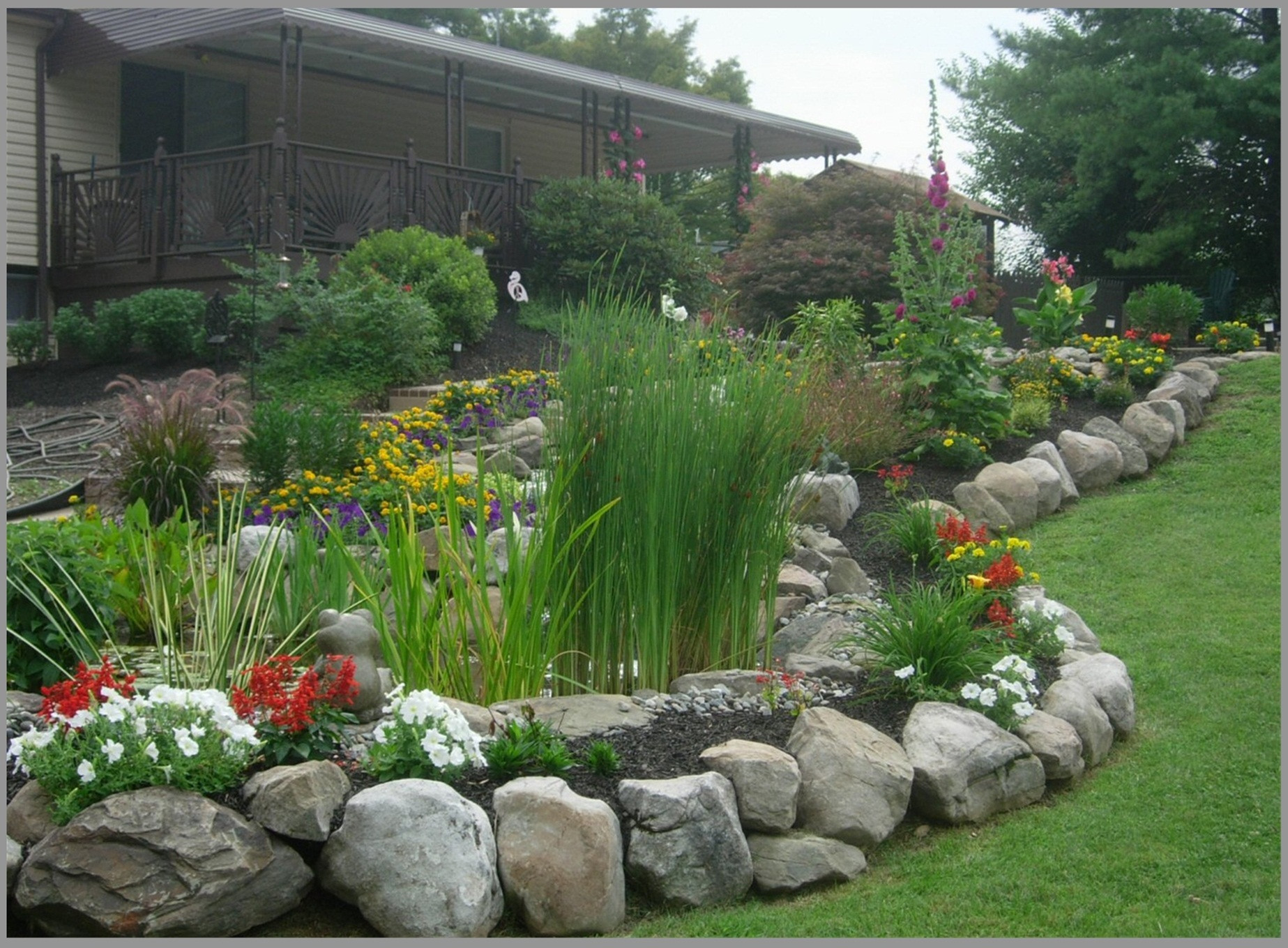 Stone Wall Border Landscape Edging
 Natural Stone Borders and Pond Retaining Walls