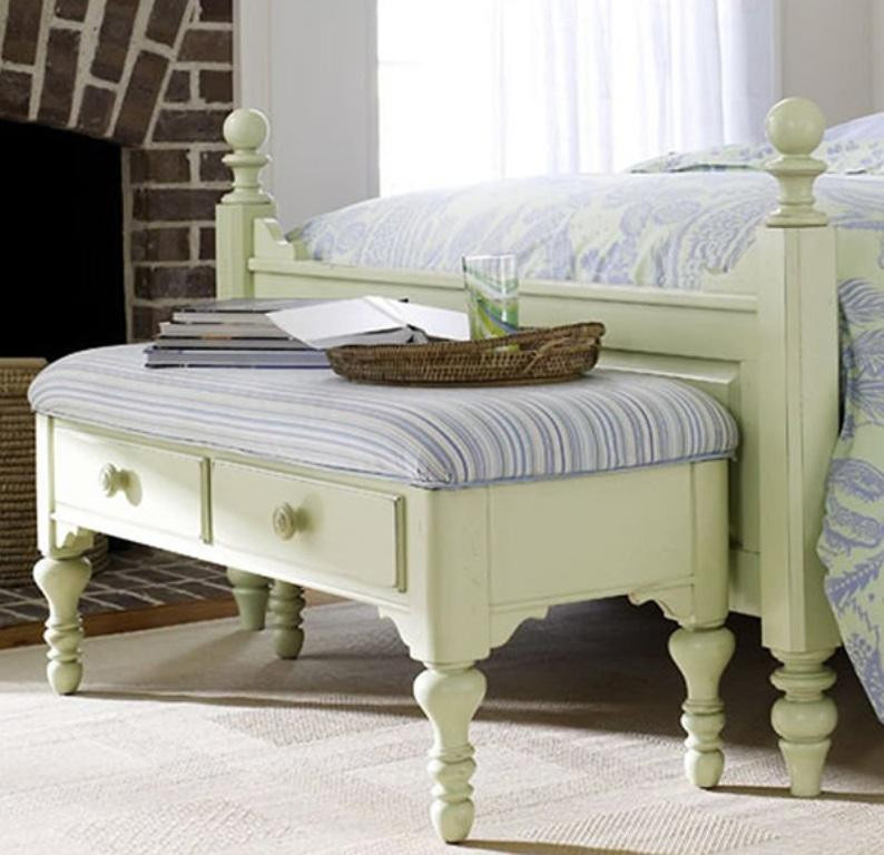 Storage Ottoman For Bedroom
 10 Beautiful Storage Ottoman Bench Ideas for the Bedroom