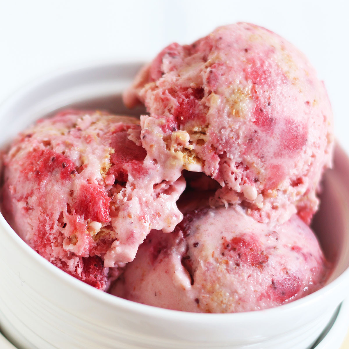 Strawberry Cheesecake Ice Cream Recipe
 Strawberry Cheesecake Ice Cream Handle the Heat