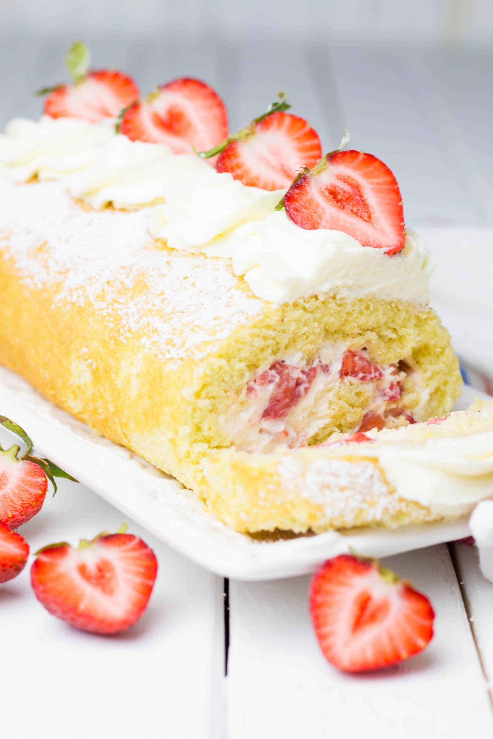 Strawberry Summer Cake
 Summer Strawberry Cake Roll