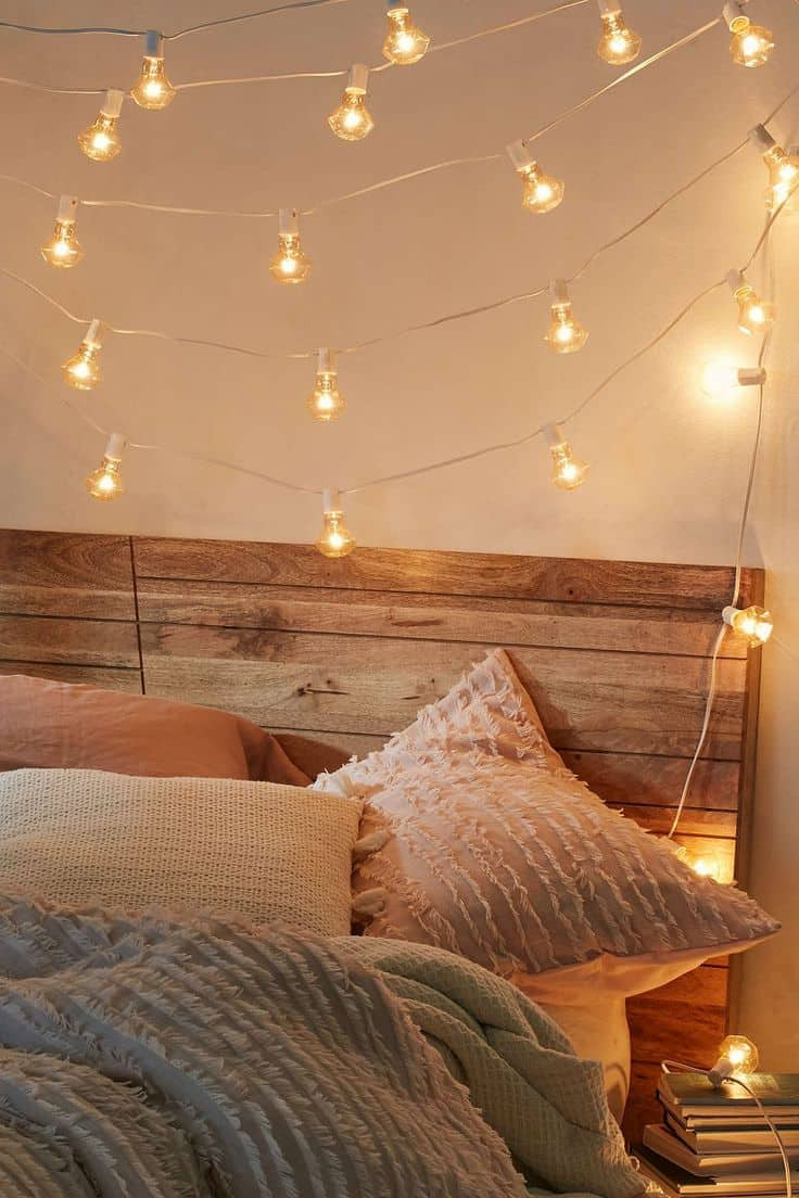 String Lights In Bedroom
 Romantic bedroom lighting ideas