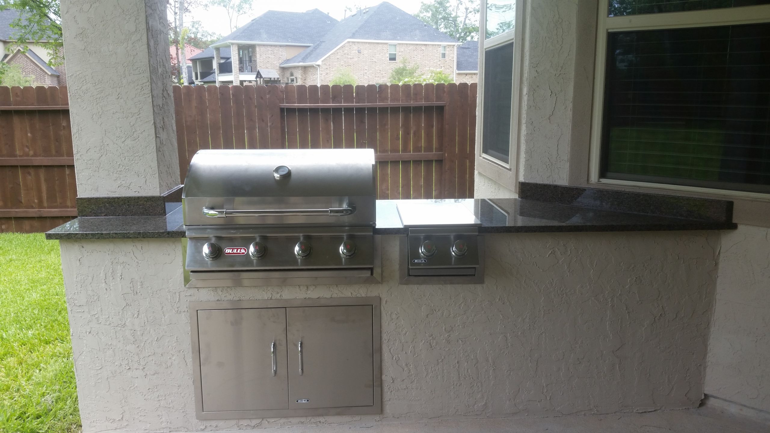 Stucco Outdoor Kitchen
 Outdoor Kitchen with Removeable Grill