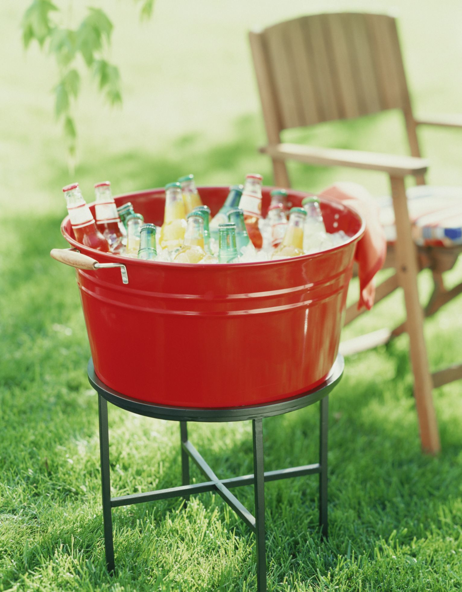 Summer Solstice Party Ideas Themes
 Plan the Perfect Summer Party With These Genius Ideas