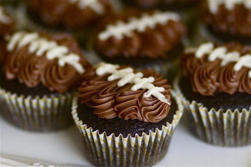 Super Bowl Cupcake Recipes
 Adorable Football Cupcakes Recipe Will Score You Major