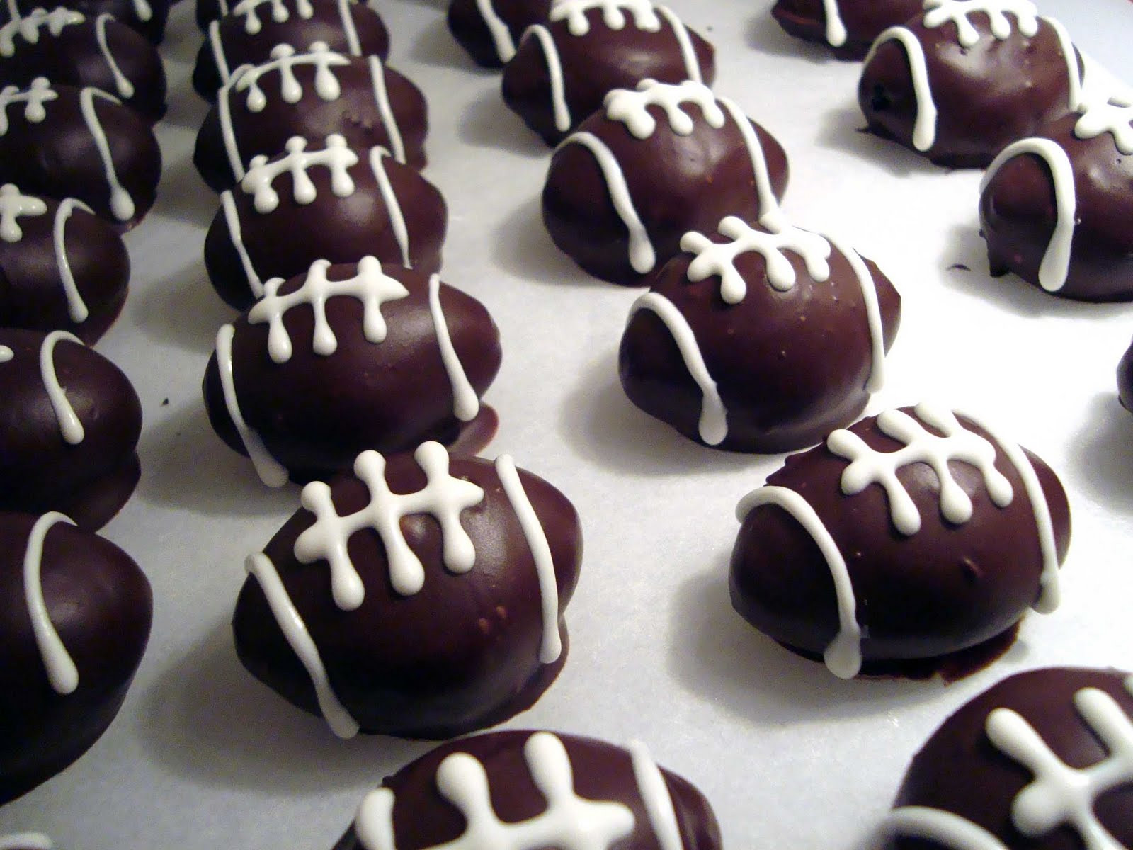 Super Bowl Cupcake Recipes
 Sugar Butter Baby Oreo Truffle Football Cupcakes