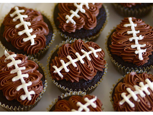 Super Bowl Theme Desserts
 Football Themed Appetizers & Desserts for Your Super Bowl