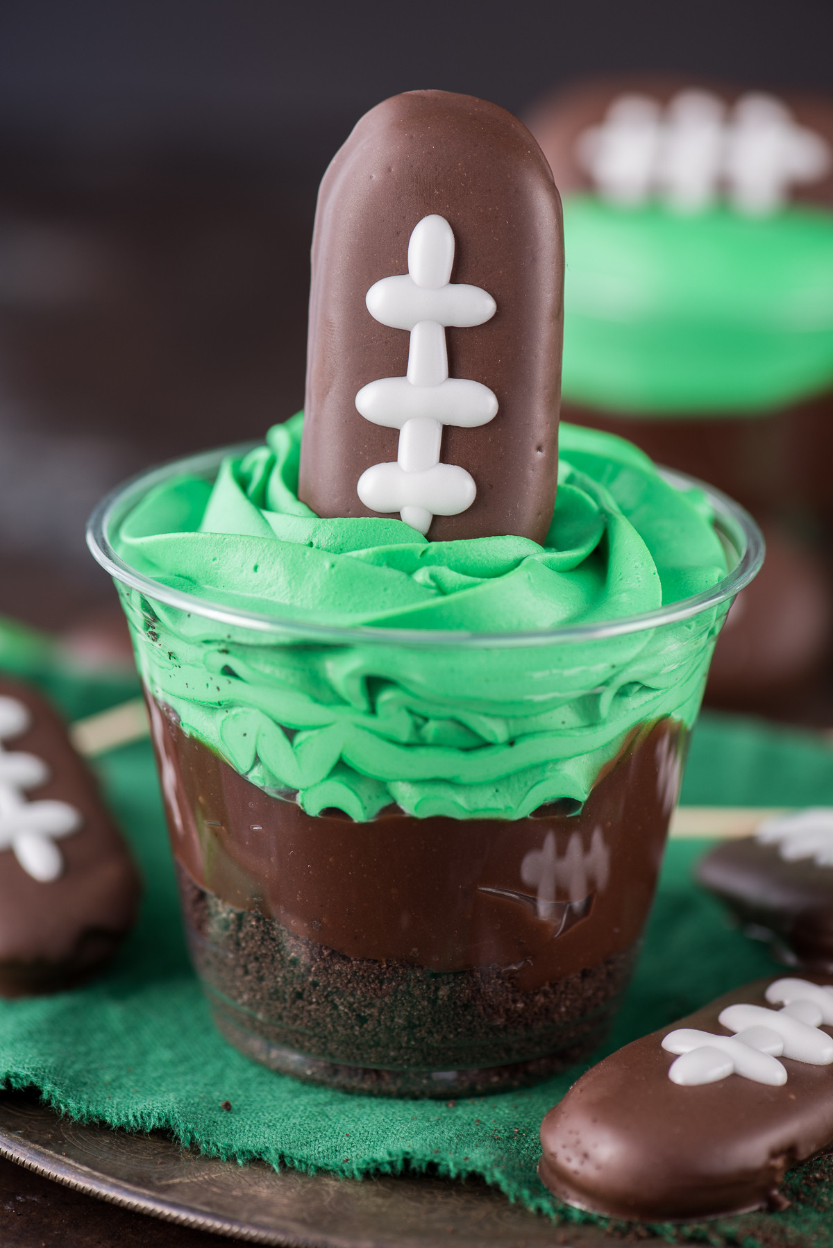 Super Bowl Theme Desserts
 13 Football Shaped Desserts for an Awesome Super Bowl Party