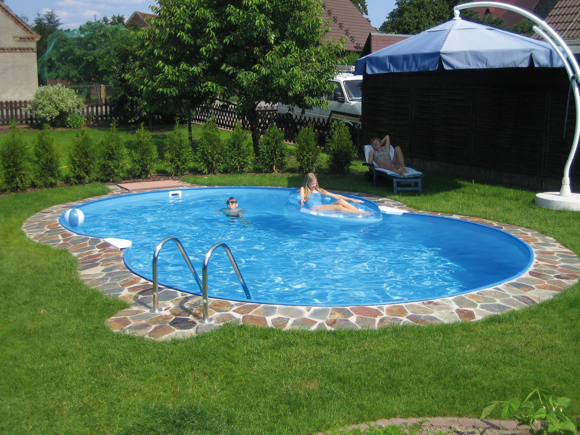 Swimming Pool Landscape Designs
 Backyard Landscaping Ideas Swimming Pool Design