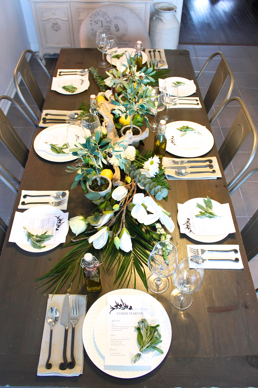 Table Decoration Ideas For Dinner Party
 Purchasing a Home to Suit Your Entertaining Needs