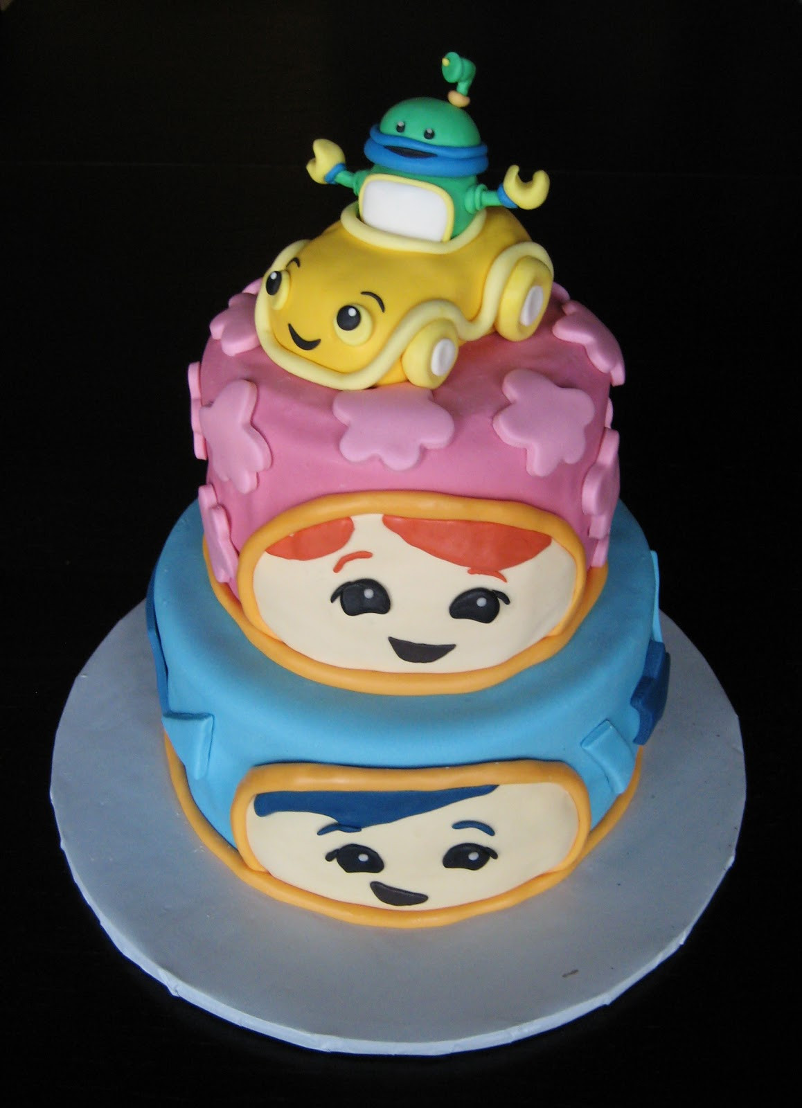 Team Umizoomi Birthday Cake
 Custom Cakes by Julie Team Umizoomi Cake