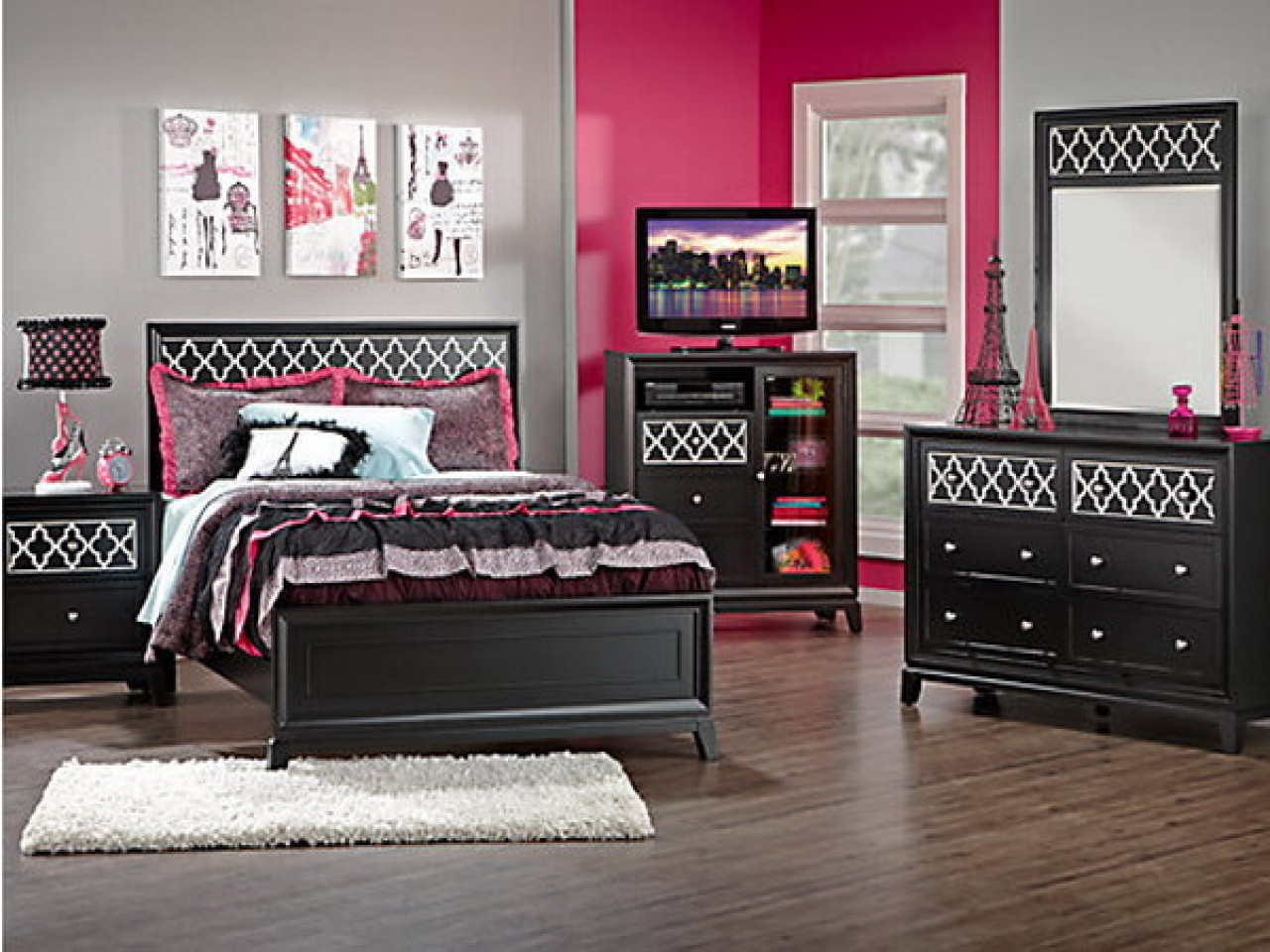 Teenage Girl Bedroom Furniture
 Bedroom furniture for a teenage girl