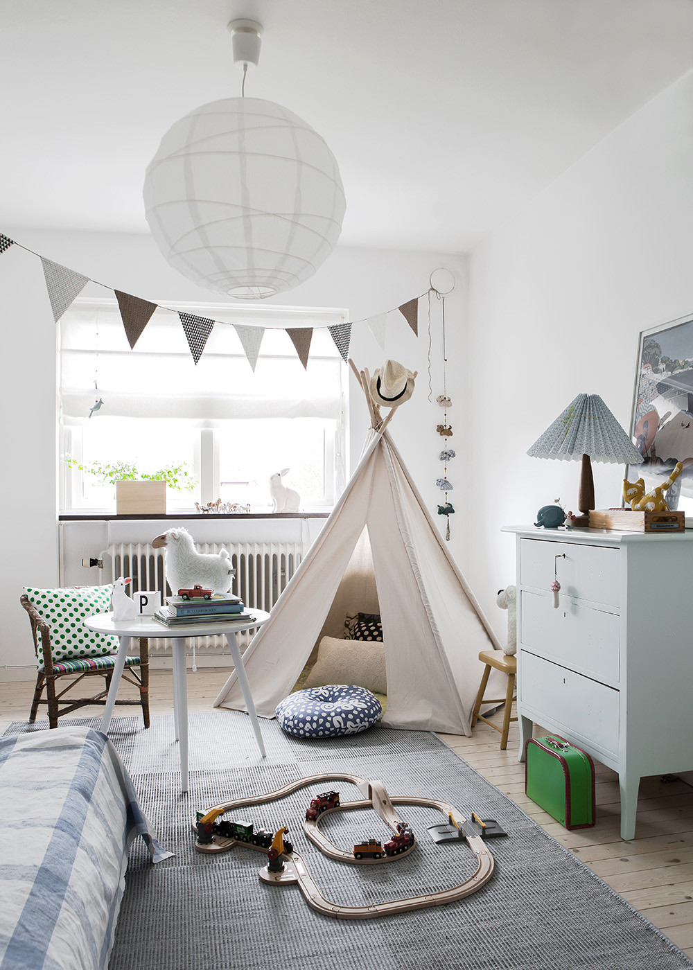 Teepee Kids Room
 Kids room with a teepee