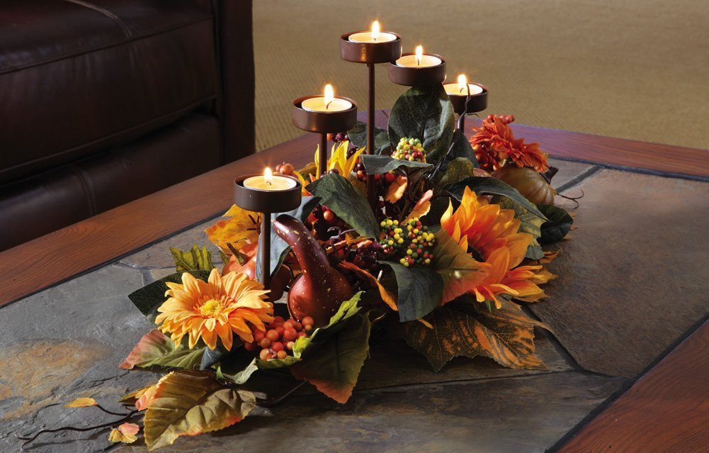 Thanksgiving Flower Centerpiece
 Fifteen Thanksgiving Centerpiece Ideas Entertaining