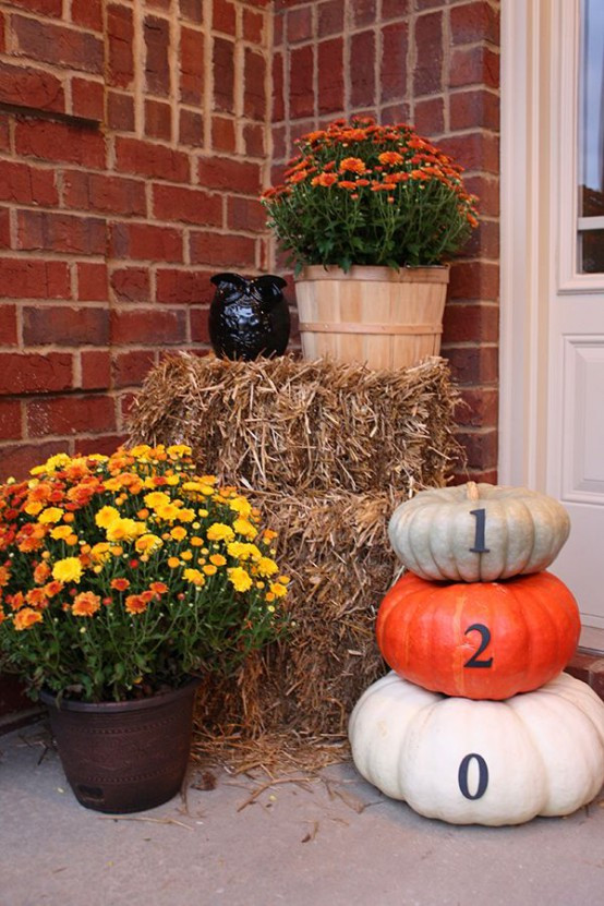 Thanksgiving Porch Decorations
 57 Cozy Thanksgiving Porch Décor Ideas DigsDigs