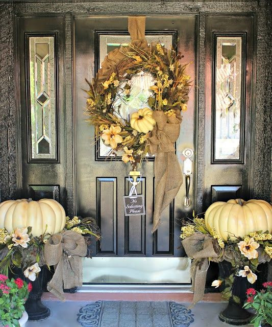 Thanksgiving Porch Decorations
 57 Cozy Thanksgiving Porch Décor Ideas DigsDigs