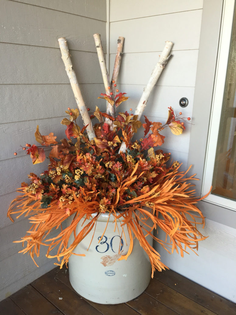 Thanksgiving Porch Decorations
 57 Cozy Thanksgiving Porch Décor Ideas DigsDigs