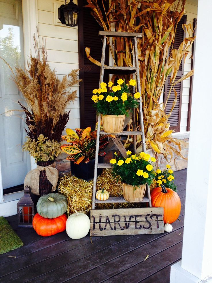 Thanksgiving Porch Decorations
 57 Cozy Thanksgiving Porch Décor Ideas DigsDigs