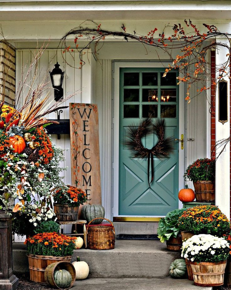 Thanksgiving Porch Decorations
 41 Cozy Thanksgiving Porch Décor Ideas DigsDigs