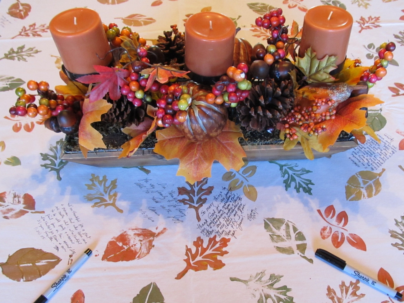 30 Cute Thanksgiving Table Cloth - Home, Family, Style and Art Ideas