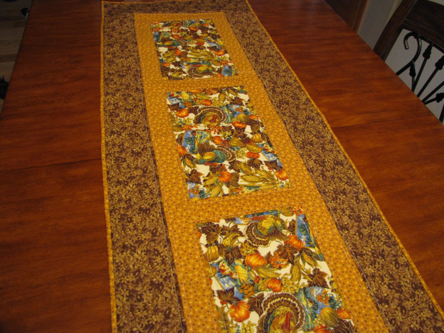 Thanksgiving Table Runner
 Quilted Thanksgiving table runner