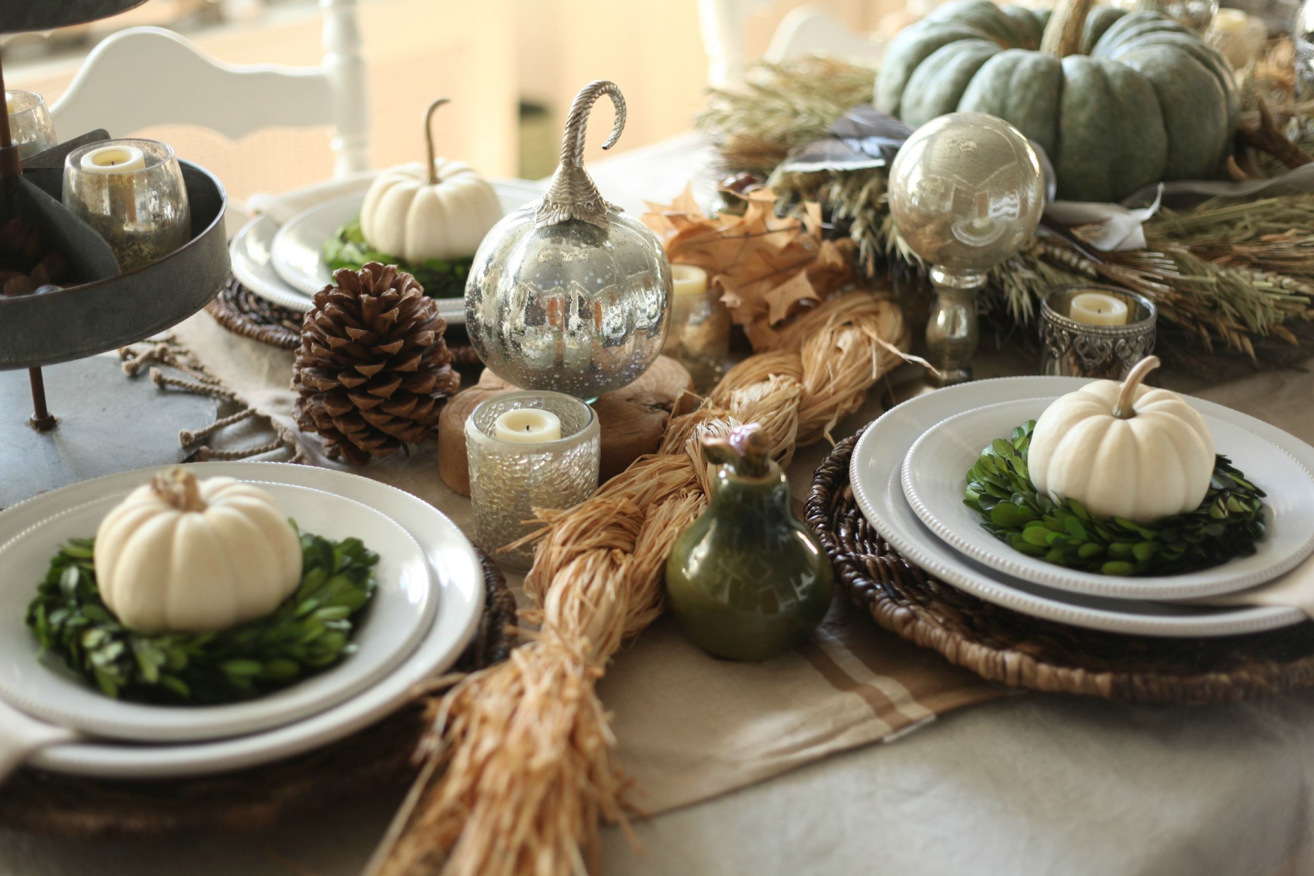 Thanksgiving Table Settings
 How To Set A Traditional Thanksgiving Table Setting