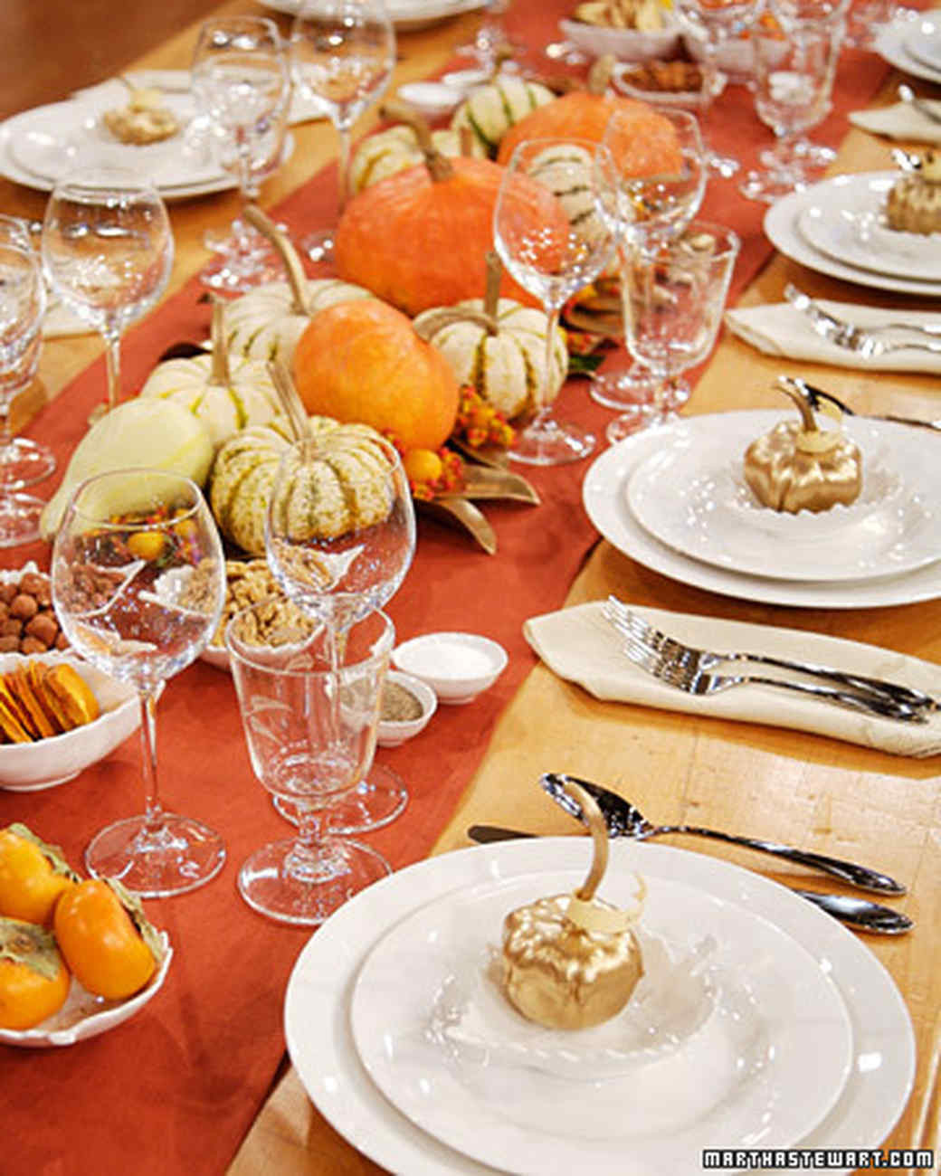 Thanksgiving Table Settings Martha Stewart
 Holiday Table Decorations from The Martha Stewart Show