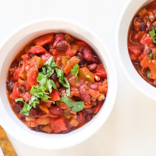 Three Bean Vegetarian Chili
 Three Bean Ve arian Chili