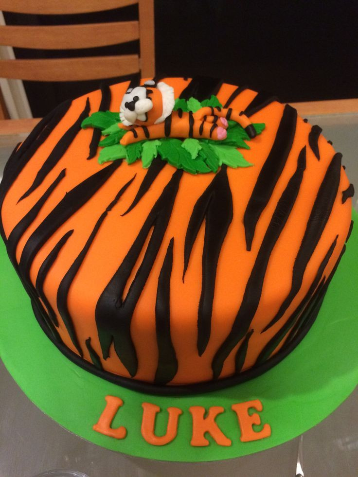 Tiger Birthday Cake
 Tiger cake