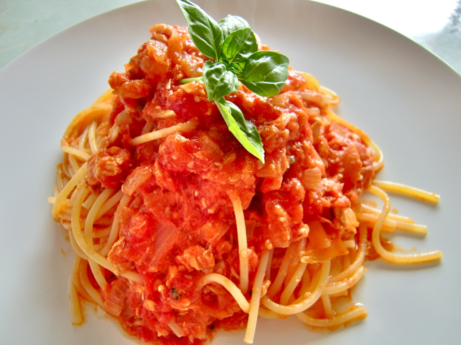 Tomato Pasta Sauce
 Salmon tomato sauce pasta – Shio Koji magic –