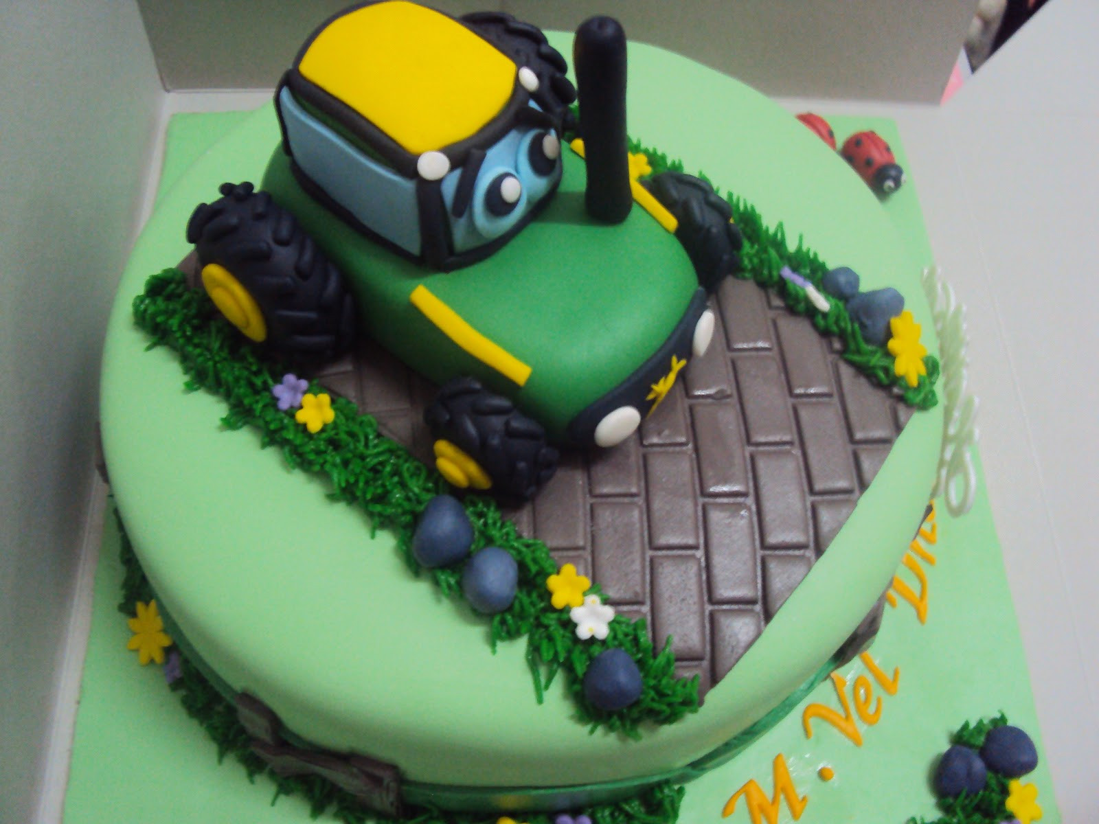 Tractor Birthday Cake
 Tractor Cakes – Decoration Ideas