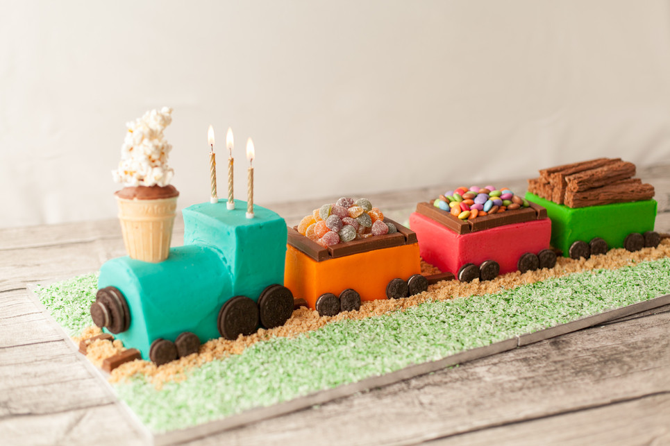 Train Cakes For Birthdays
 How To Make A Train Cake ILoveCooking