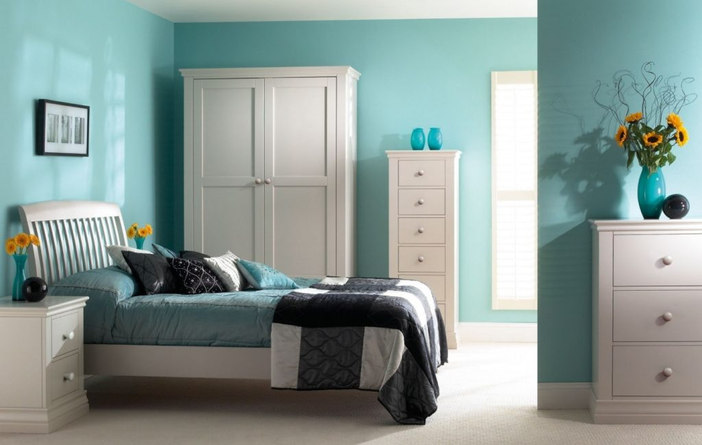 Turquoise Bedroom Walls
 51 Stunning Turquoise Room Ideas to Freshen Up Your Home