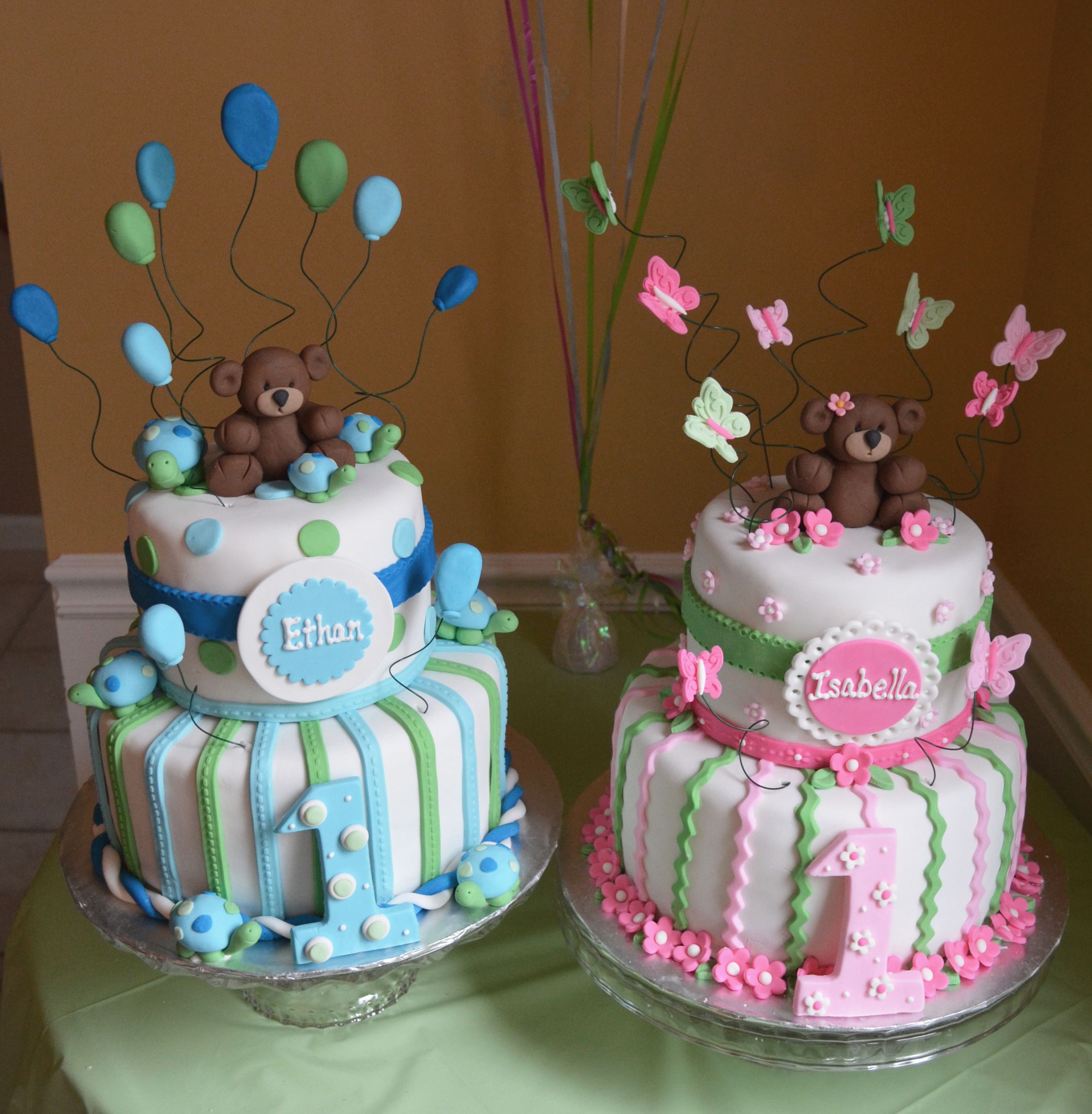 Twin Birthday Cakes
 Twin Birthday Cakes