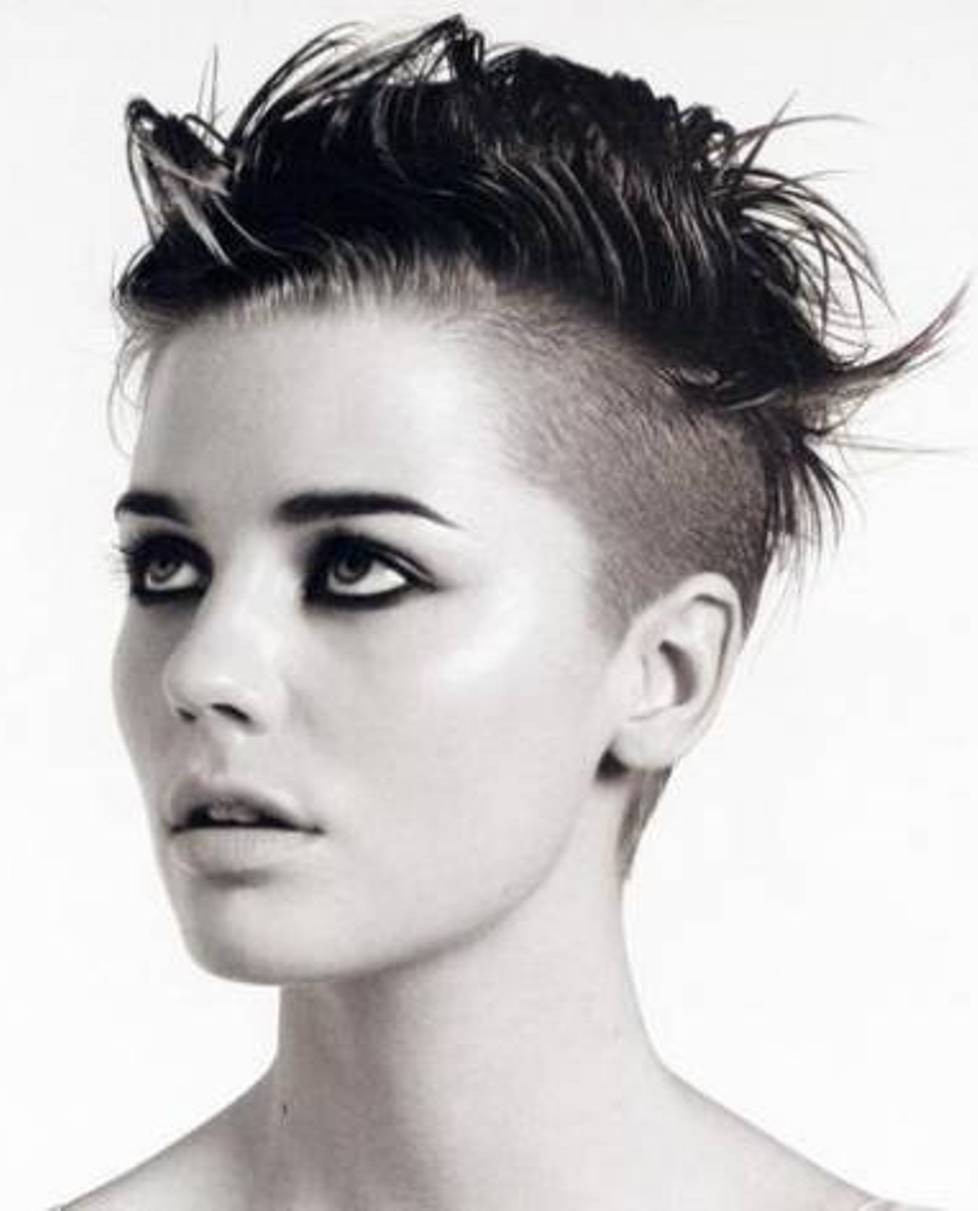 Undercut Hairstyle Female
 Stunning Undercut Hairstyles for your Bold Look