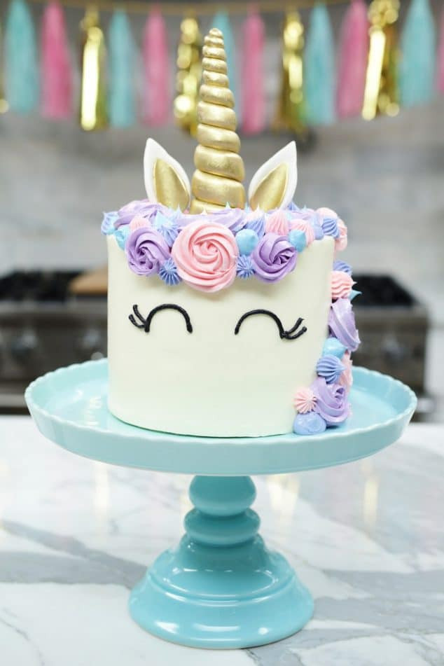 Unicorn Birthday Cakes
 27 Magical Unicorn Party Ideas