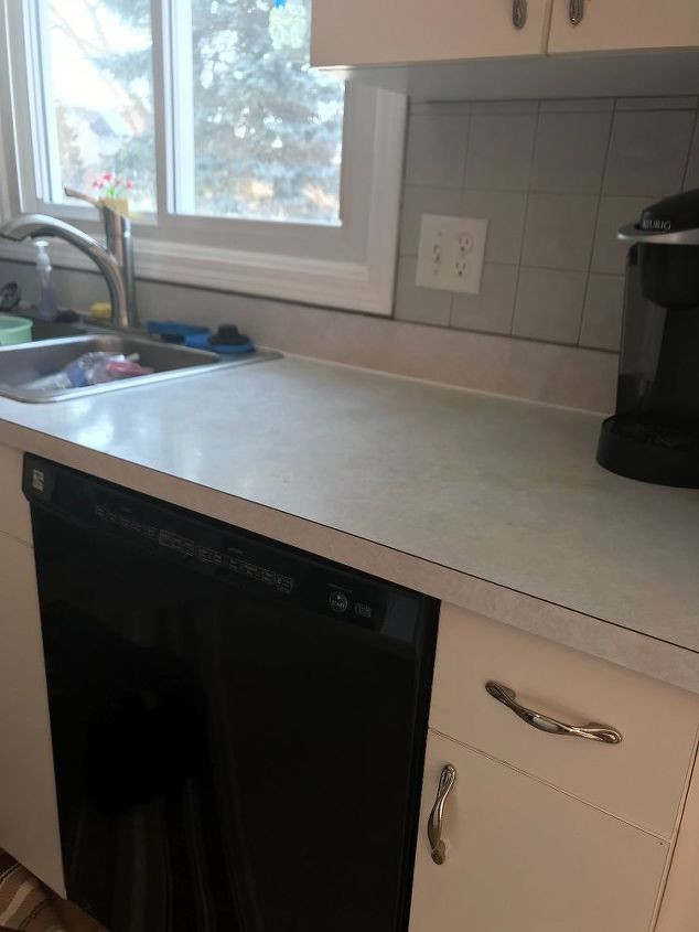 Updating Kitchen Counters
 What are easy non expensive ways to update laminate