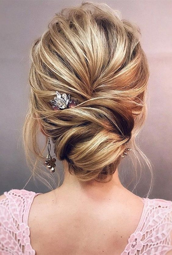 Updo Hairstyles For Shoulder Length Hair
 17 Trendy and Chic Updos for Medium Length Hair – Highpe