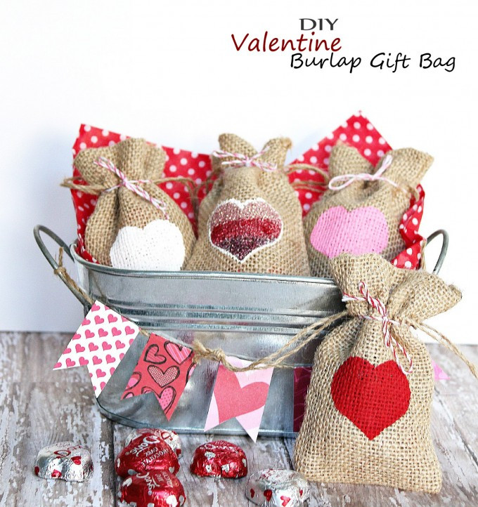 Valentine Gift Bags Ideas
 Valentine Burlap Gift Bag – Easy Homemade Holiday Kid