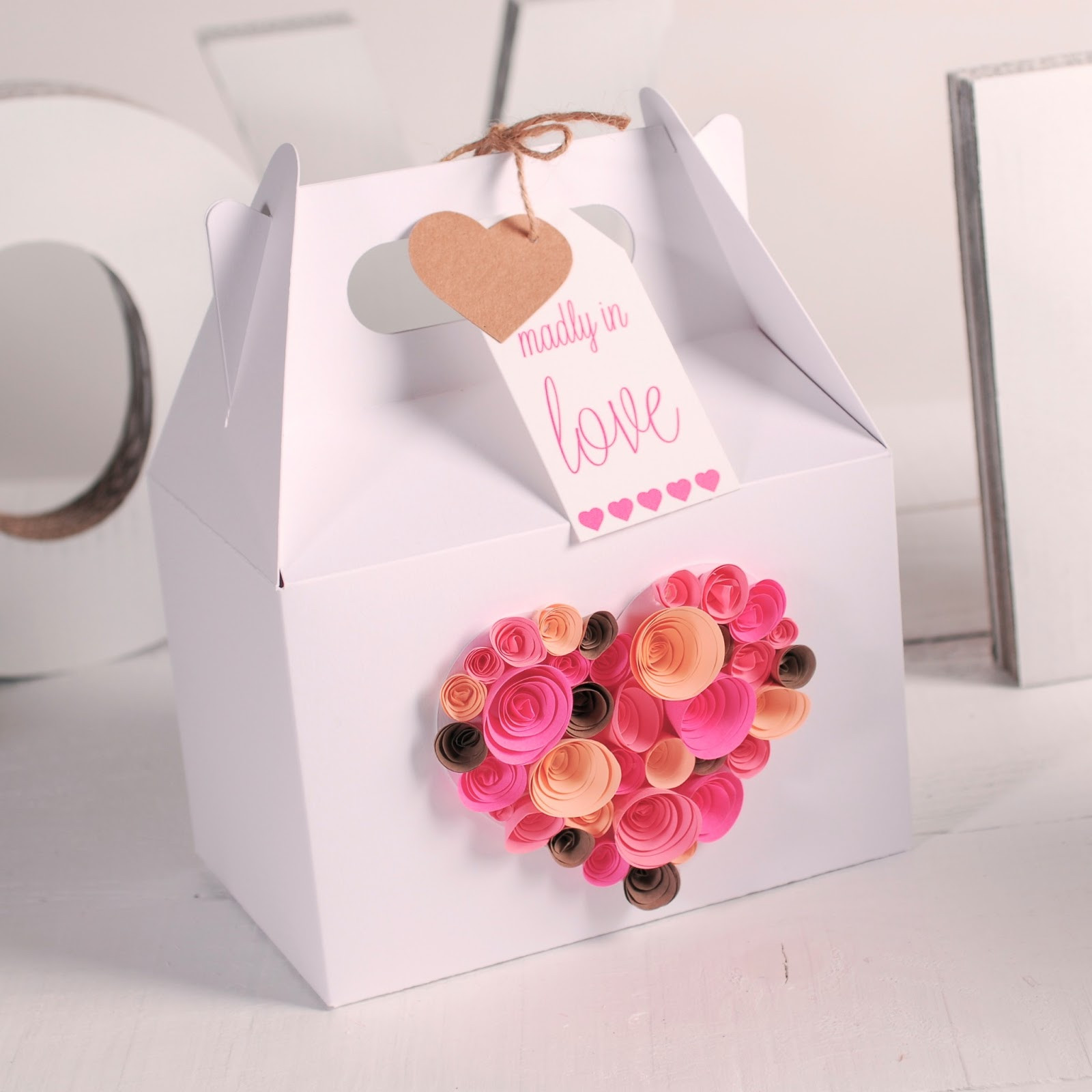 Valentine Gift Wrapping Ideas
 Gift wrapping ideas for Valentines Day How to decorate a
