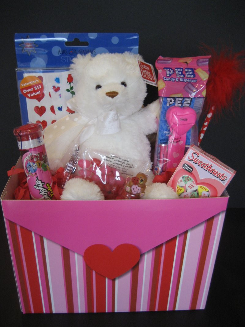 Valentines Day Gift Baskets For Kids
 The e In e Dollar Valentine’s Day Gift Baskets for