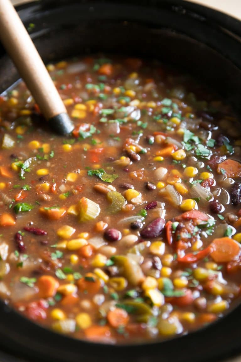 Vegetarian Chili With Beans
 Slow Cooker Ve arian Chili with Baked Beans Video