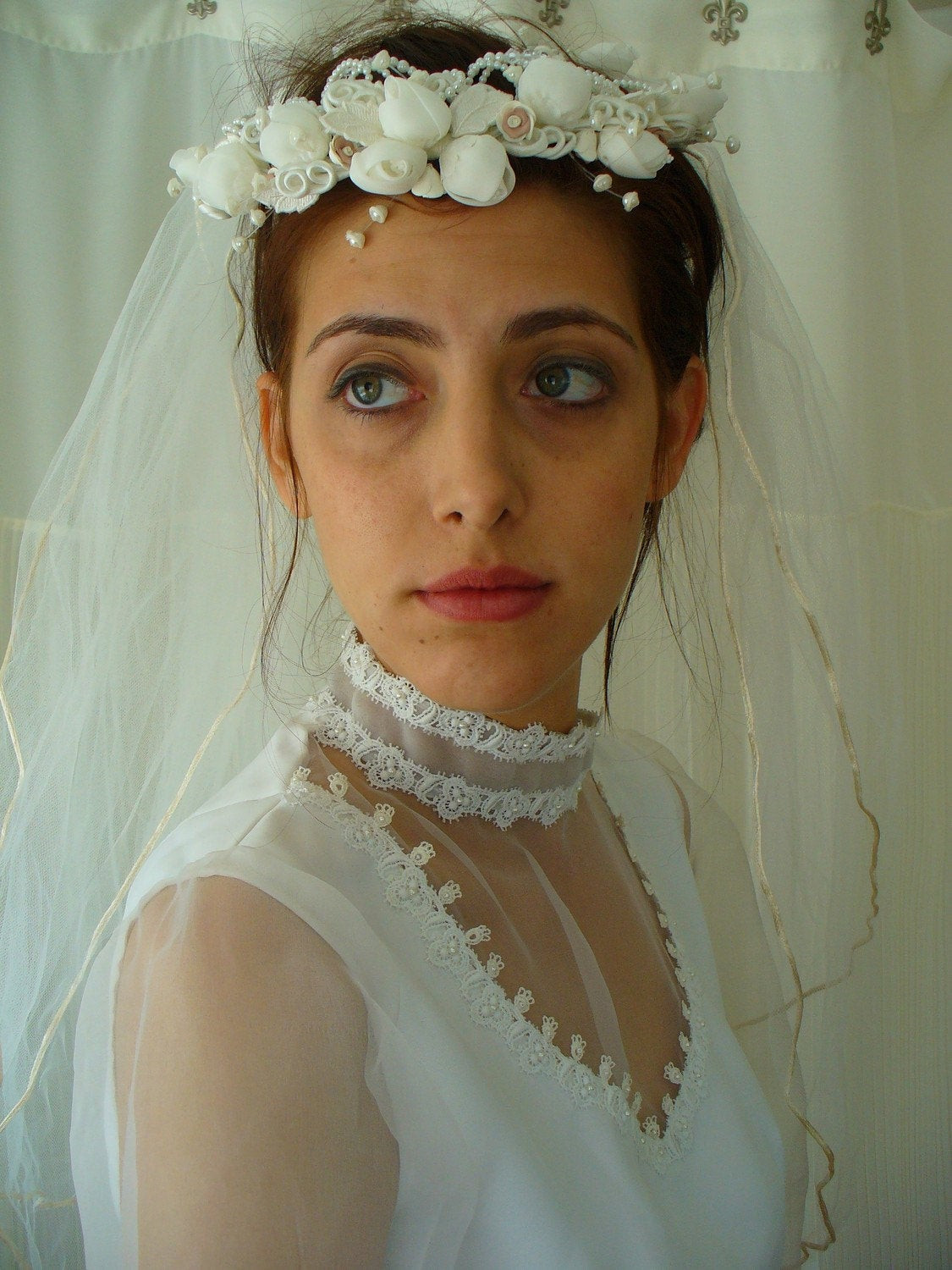 Victorian Wedding Veils
 Vintage 50s White Victorian Wedding Veil Whimsical Crown