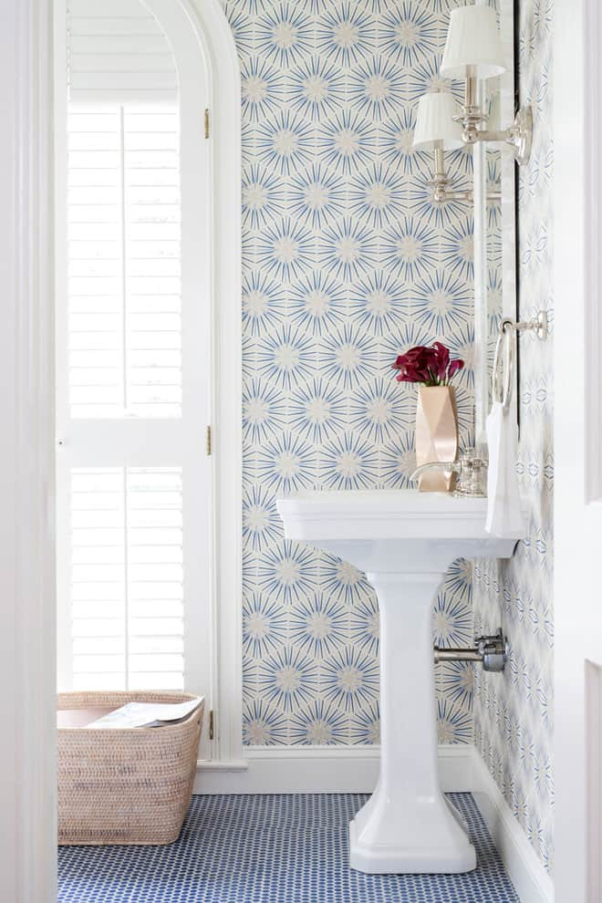 Wallpaper Bathroom Ideas
 Lust Worthy Statement Bathroom Wallpapers