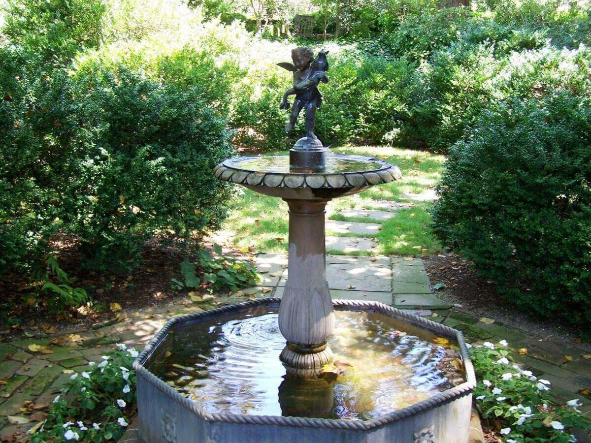Water Fountain Backyard
 Backyard Fountains Ideas