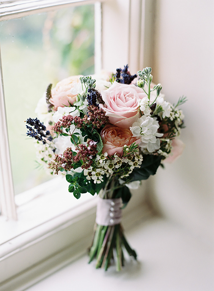 Wedding Bouquets DIY
 Pretty Floral Wonderland DIY Wedding