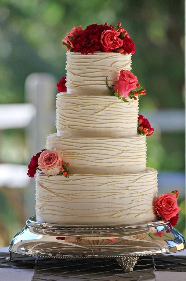 Wedding Cakes Simple
 Simple Doesn t Mean Boring These Elegant Wedding Cakes