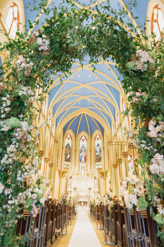 Wedding Church Decoration
 20 Awesome Indoor Wedding Ceremony Décoration Ideas