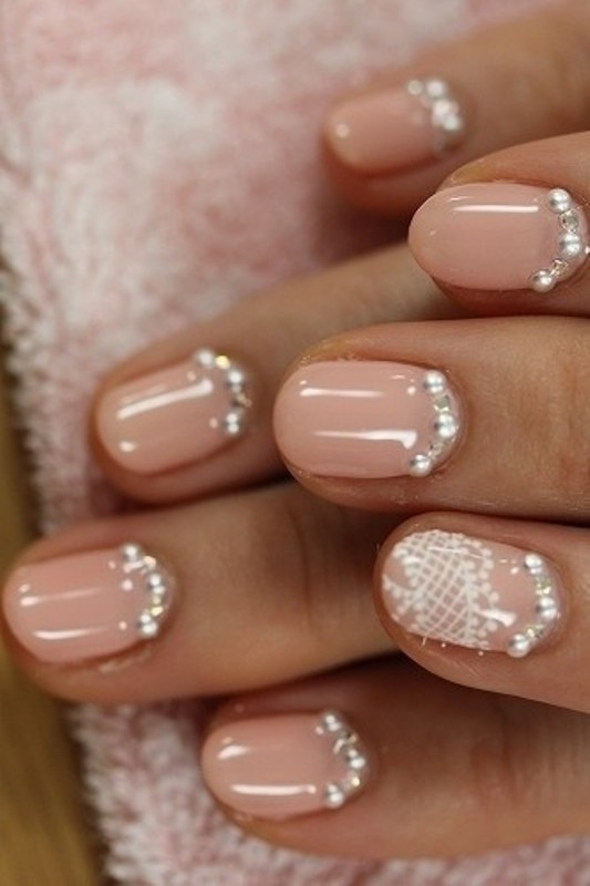 Wedding Finger Nails
 Picture The Newest Wedding Trend The Ring Finger Nails