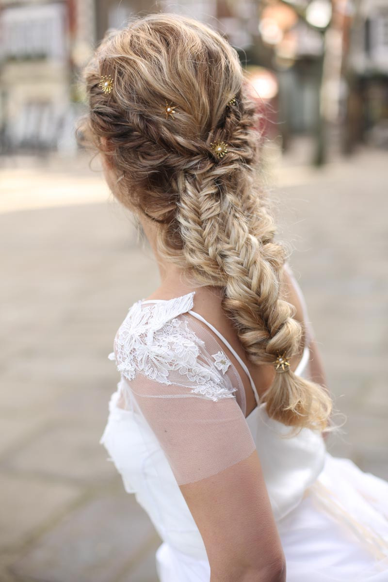 Wedding Hairstyles With Braids For Bridesmaids
 5 Absolutely Gorgeous Romantic Wedding Hairstyles The